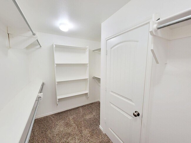 Building Photo - 13803 Avenue W