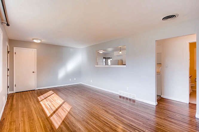 Building Photo - 1000 Ponderosa Dr