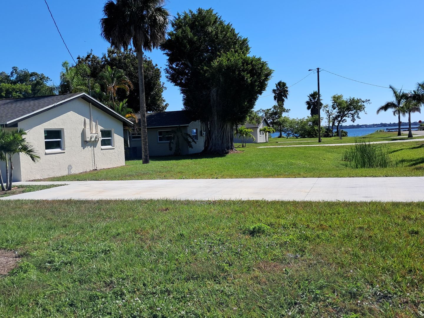 Building Photo - 1042-1056 Old Bridge Road