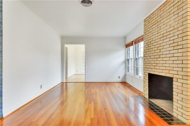 Building Photo - 2300 Rebel Rd