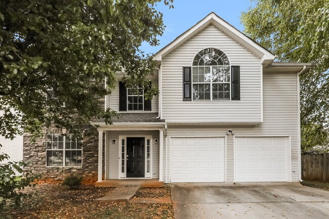 Building Photo - 550 Gardinia Dr