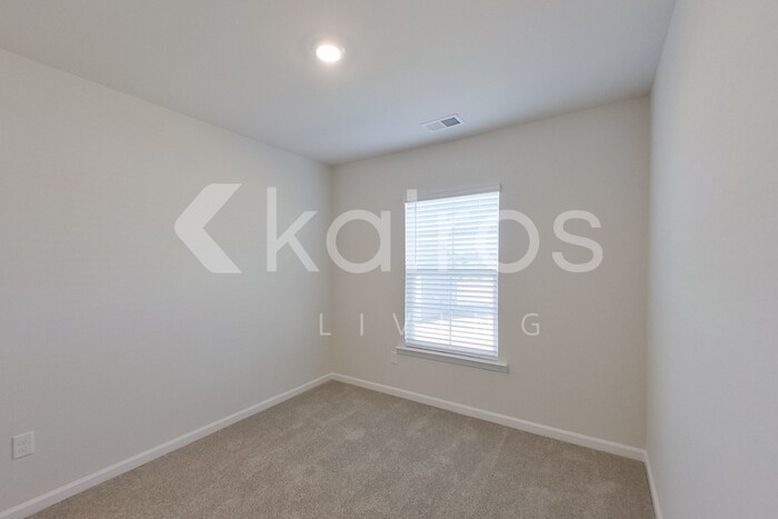 Building Photo - 2541 Banyon Cir