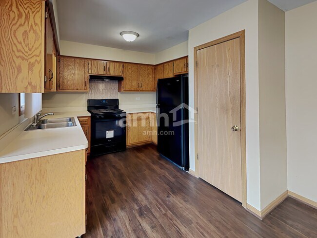 Building Photo - 370 Brink Drive