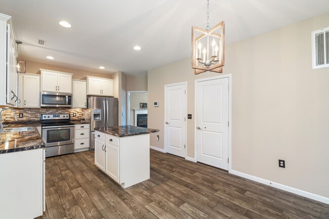 Building Photo - 7713 Budding Vine Ln