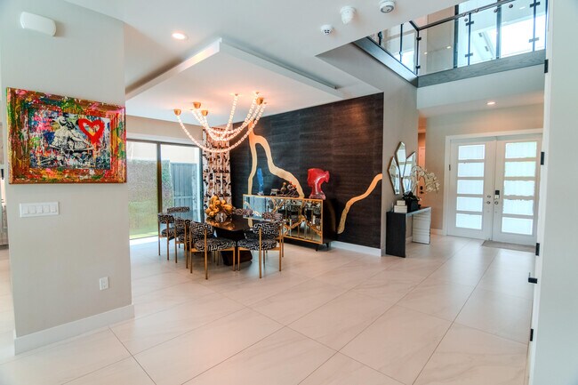 Building Photo - 8305 Fishhawk Falls Ct