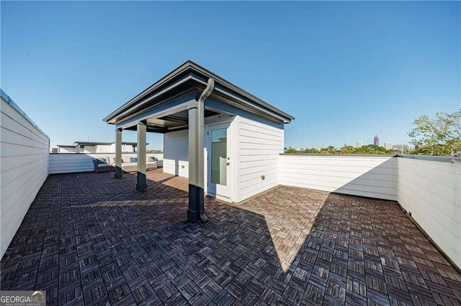 Building Photo - 1032 Robert Smalls Wy