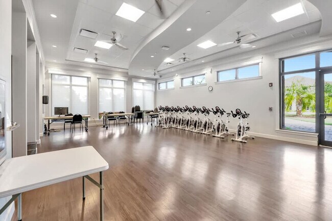 Building Photo - 5720 Palmer Cir