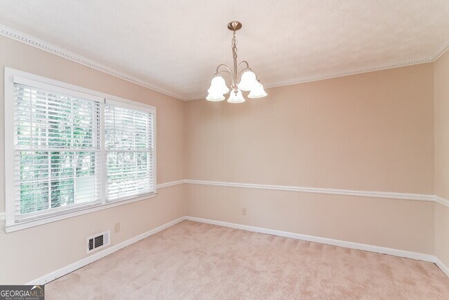Building Photo - 737 Mountainbrooke Cir SW