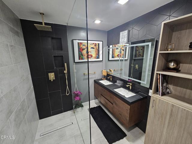 Building Photo - 1700 N Pass Ave