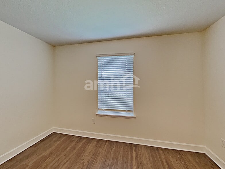 Building Photo - 8559 Highfield Ave