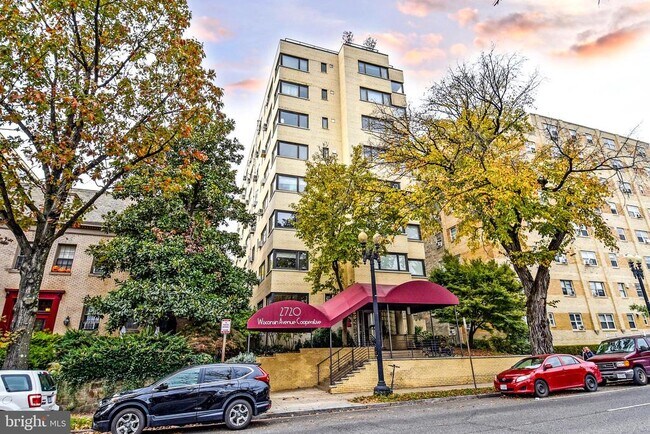 Primary Photo - 2720 Wisconsin Ave NW