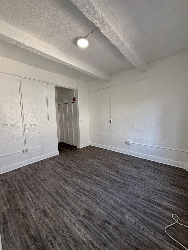 Building Photo - 220 23rd St