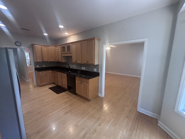 Building Photo - 90 Pine Vista Dr