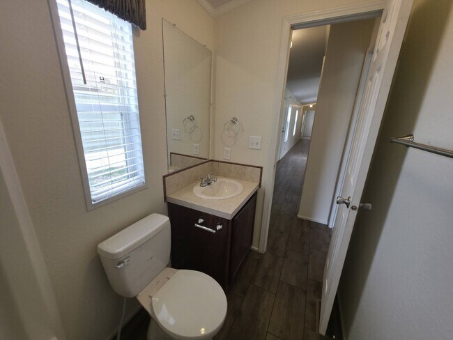 Building Photo - 1412 W Harbour Unit 152