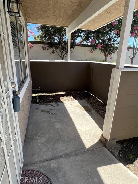Building Photo - 3715 Country Oaks Loop