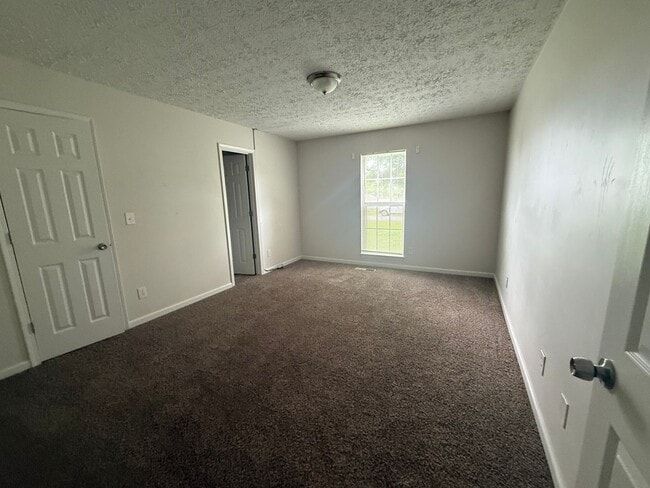 Building Photo - Welcome to your new home!