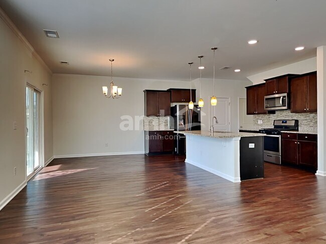 Building Photo - 509 Wayton Cir