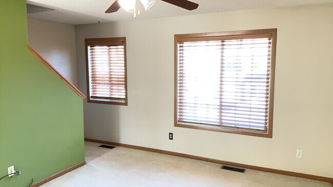 Building Photo - 15539 Float Ln
