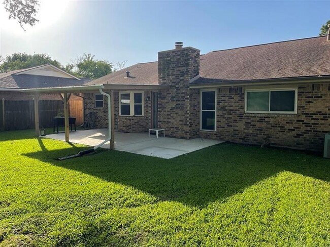 Building Photo - 418 Elder Glen Dr