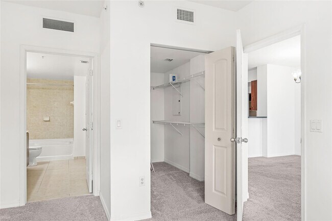 Building Photo - 2421 NE 65th St