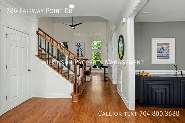 Building Photo - 786 Fairway Point Dr