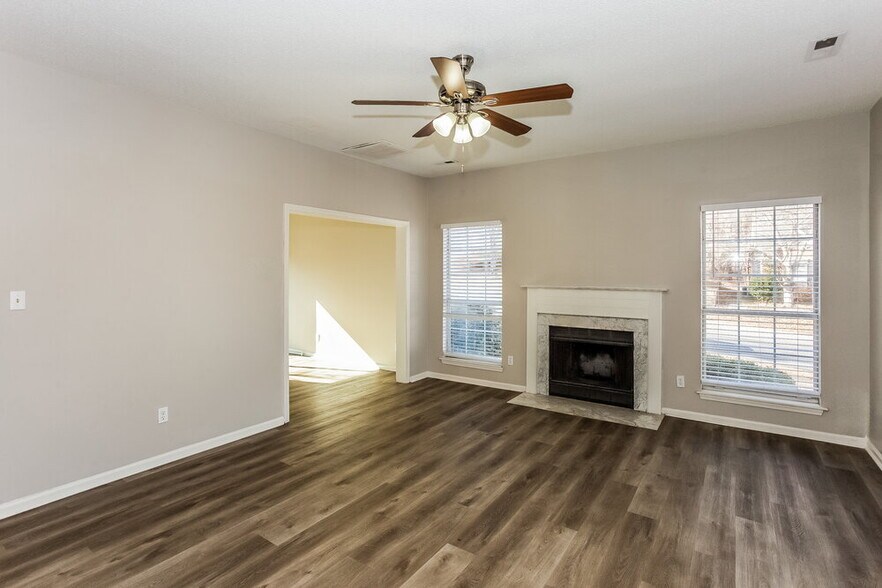 Building Photo - 10433 Battle Ct