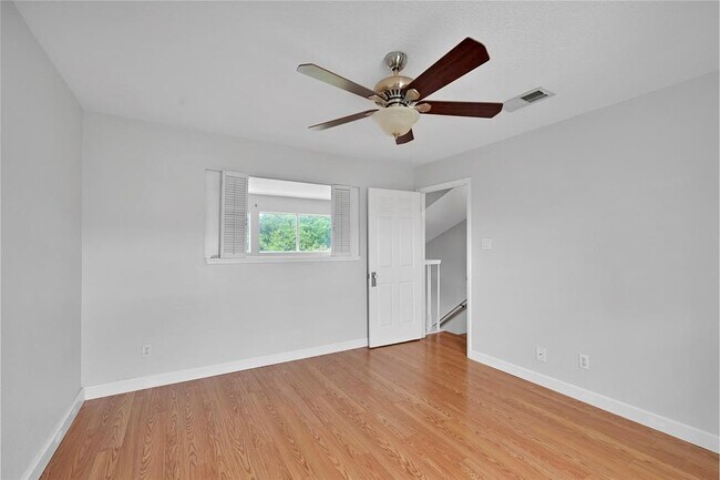 Building Photo - 2323 Fairwind Rd