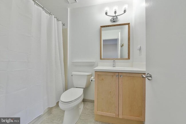 Building Photo - 702 Spice Bush