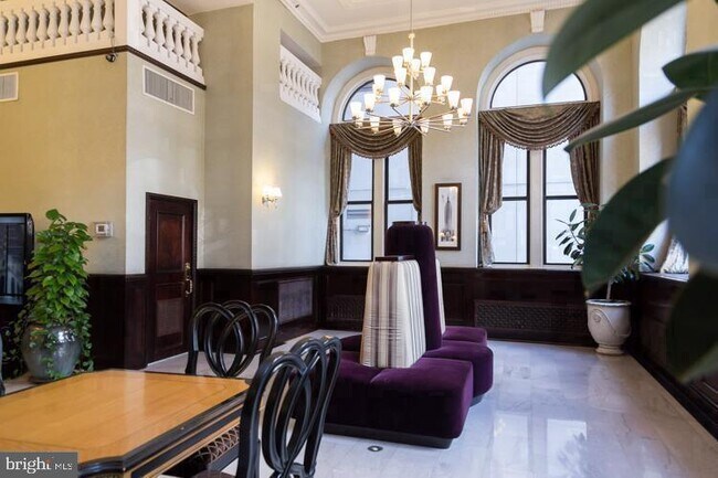 Building Photo - 1324 Locust St