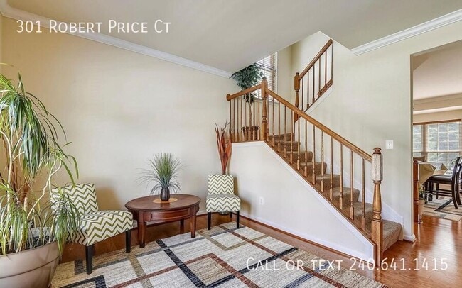 Building Photo - 301 Robert Price Ct
