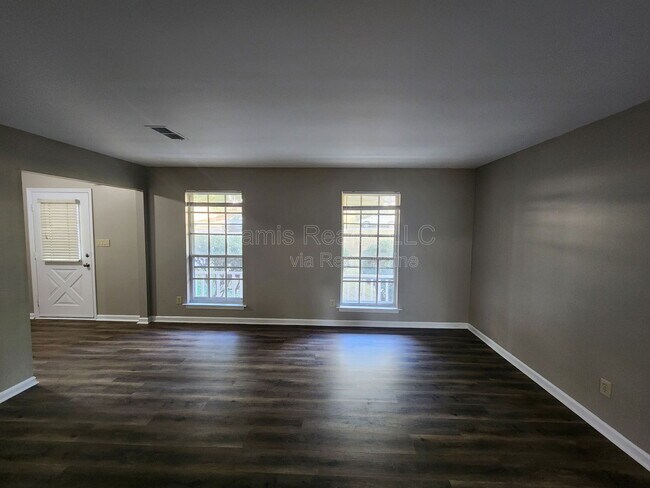 Building Photo - 1366 Heritage Glen Dr