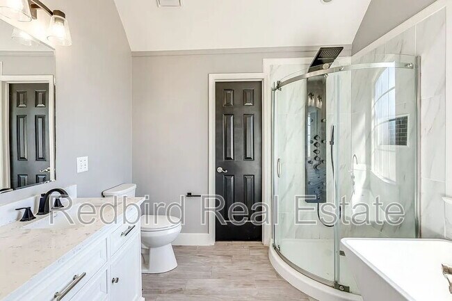 Building Photo - 1057 Meandering Way