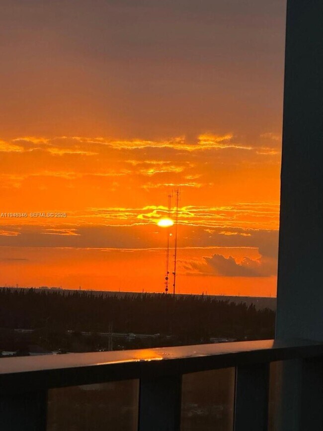 Building Photo - 2000 Metropica Wy