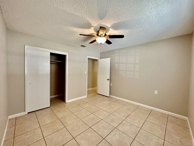 Building Photo - Spacious 3 Bedroom Duplex for Rent in Nice...