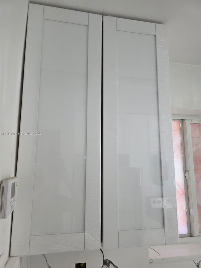 Building Photo - 1 bedroom in Hollywood FL 33020