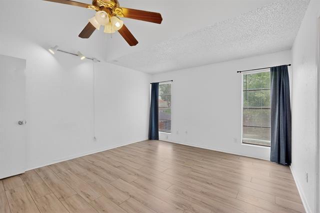 Building Photo - 635 Haines Ave