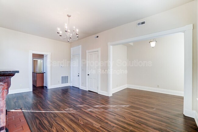 Building Photo - 2114 Kemper Ln