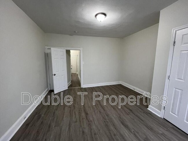 Building Photo - 3010 Grayson St