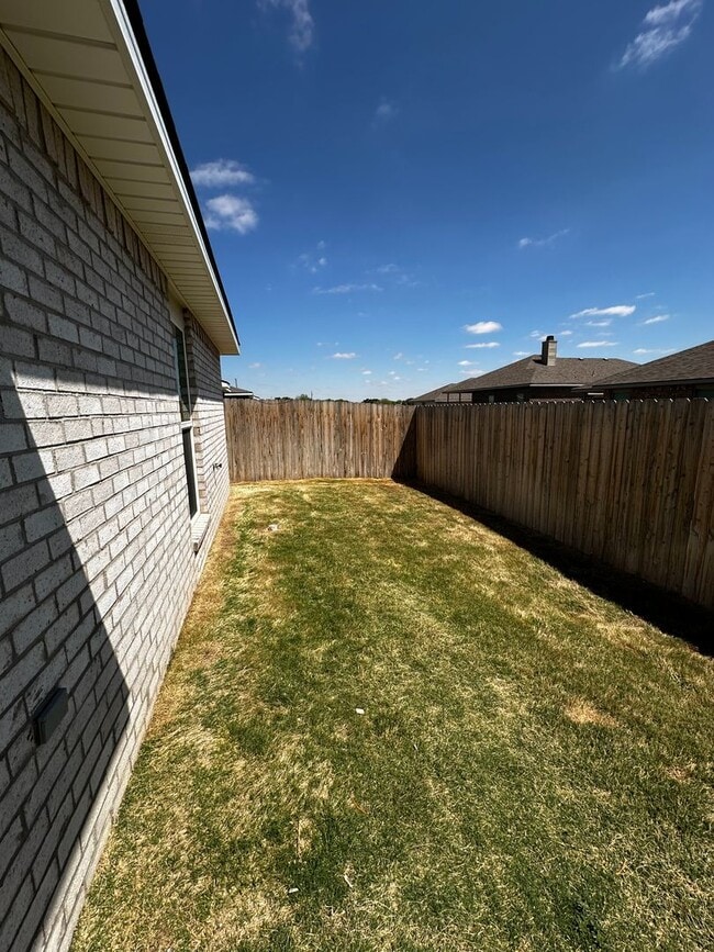 Building Photo - 3/2 in Frenship ISD- Upland West