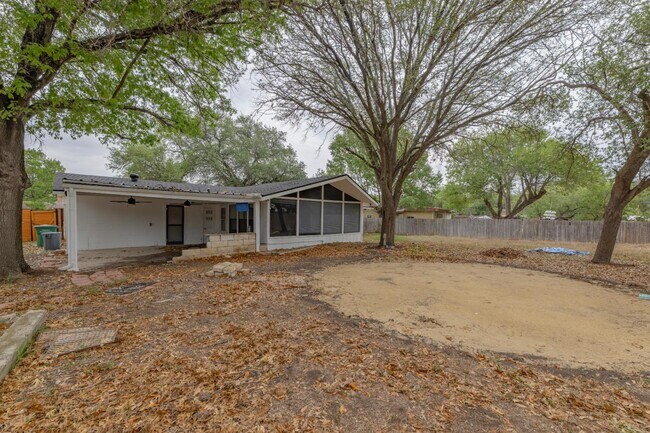Building Photo - 4526 Lyceum Dr