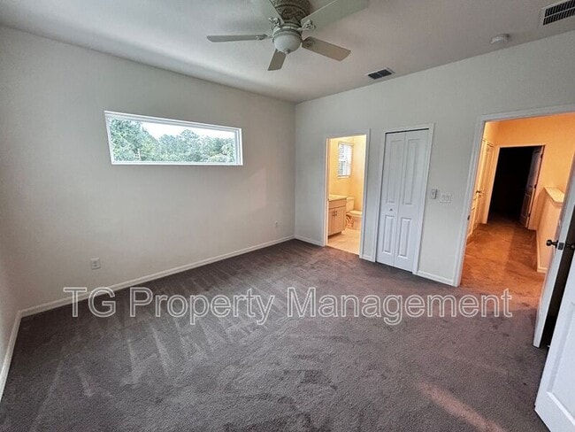 Building Photo - 379 Annies Pl