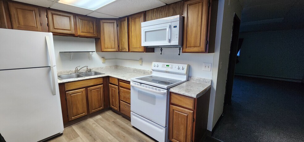 Primary Photo - 3285 Adams Dr