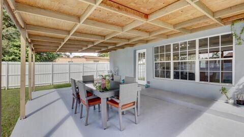 Building Photo - 4186 SW 48th Ct