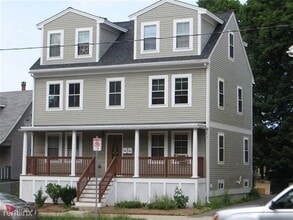 Building Photo - 76 Seaver St
