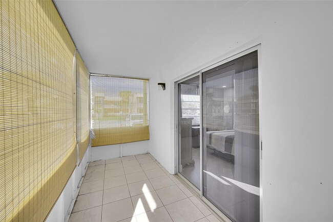 Building Photo - 964 Normandy Trail