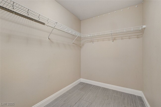 Building Photo - 6402 Parrot Ridge Ct