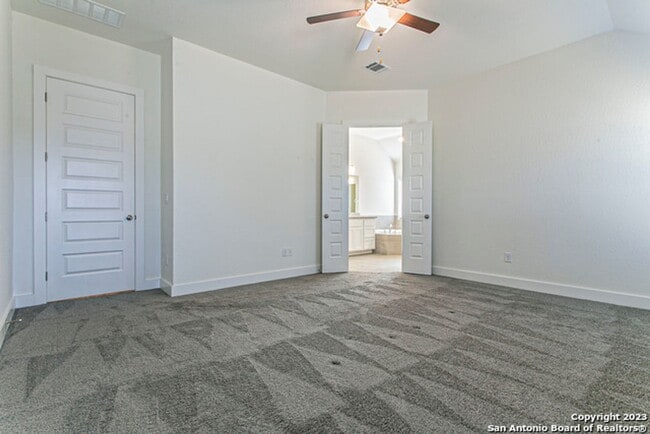 Building Photo - Stunning One-Story Living in Vintage Oaks – 3-Car Garage & Resort-Style Amenities