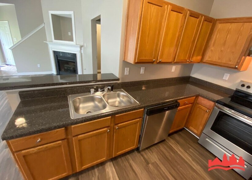 Building Photo - 2066 Penn Gap Cove