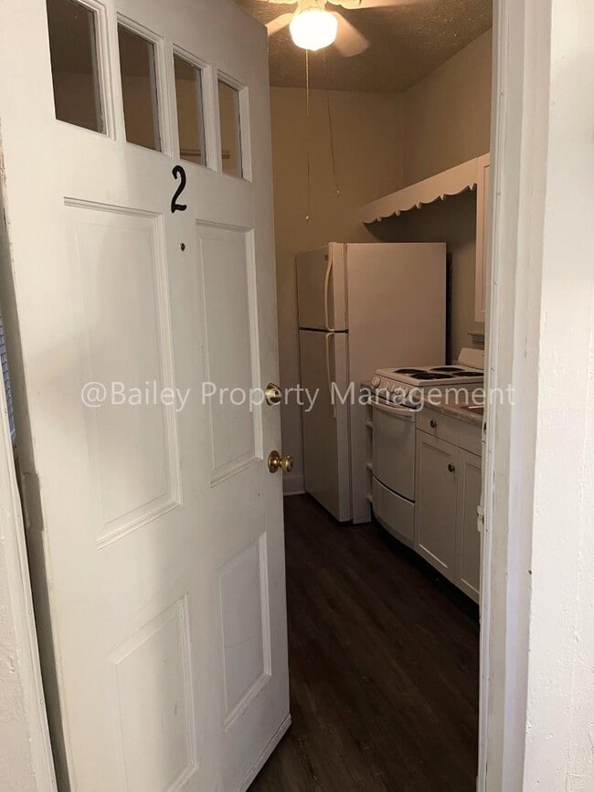 Building Photo - 1634 S Preston St