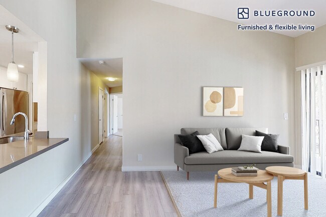 Building Photo - 7205 Charmant Dr